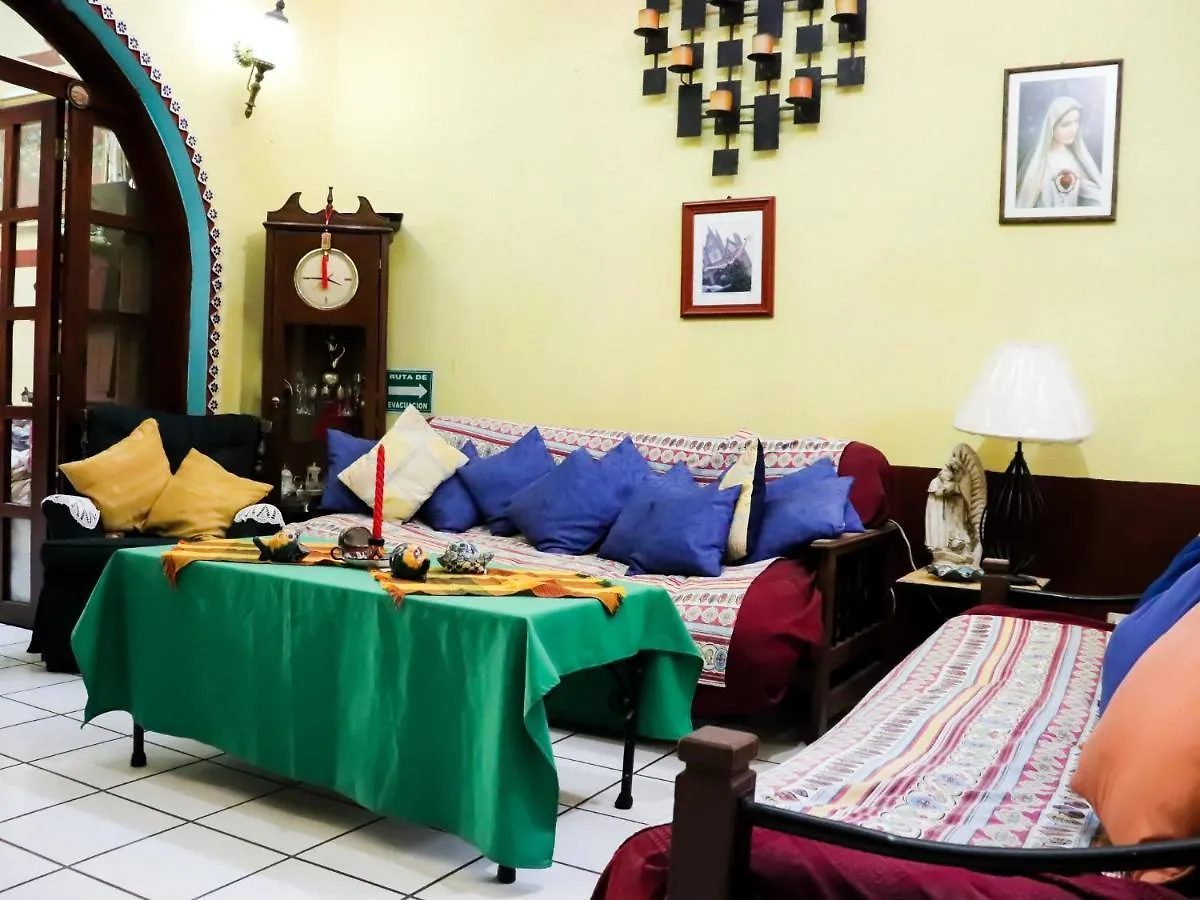 Hostel Casa Zalaoui Guest house Guadalajara
